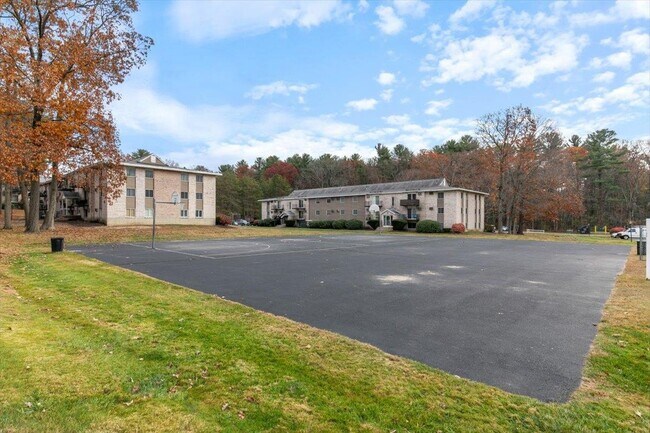 Building Photo - 440 North Ave