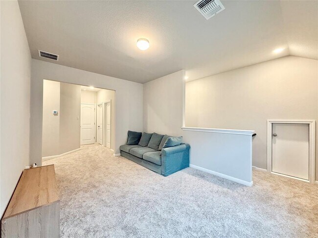 Building Photo - 923 Palo Brea Lp