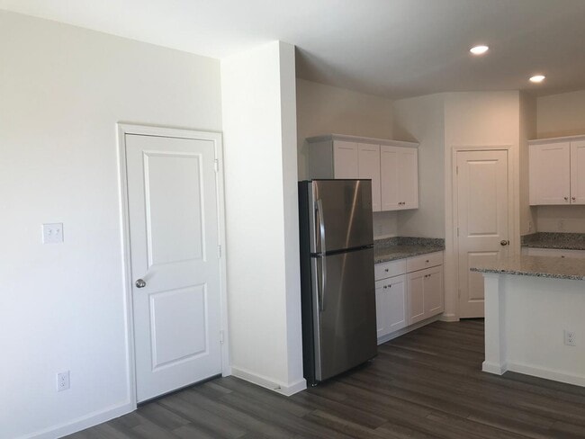 Building Photo - 100 Connecticut Ct