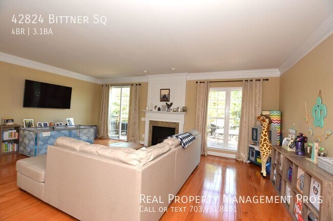 Building Photo - 42824 Bittner Square