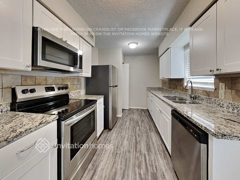 Building Photo - 122 Cooper St