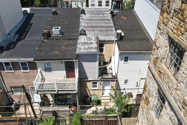 Building Photo - 1411 Olive St