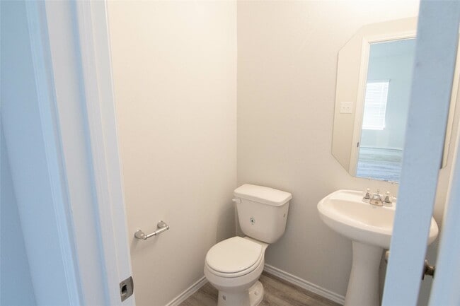 Building Photo - 18638 Bell Ravine Dr