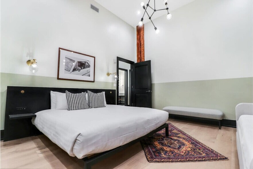 Building Photo - 1148 S Peters St