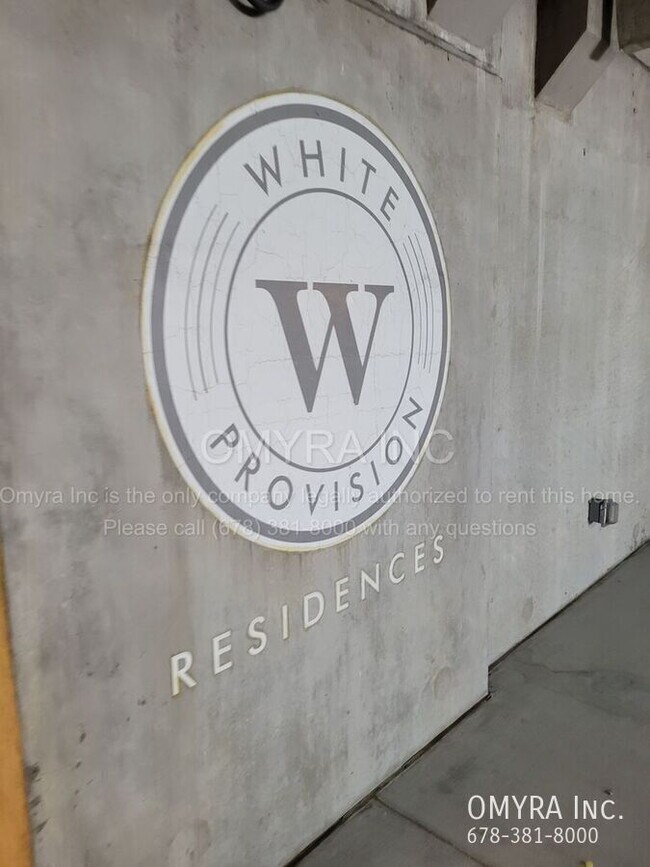 Building Photo - Stunning 3-Bedroom Midtown Condo with City Views!