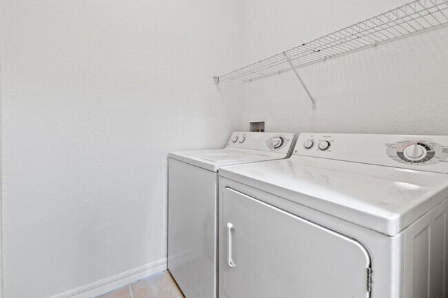 Building Photo - 2727 Anzio Ct