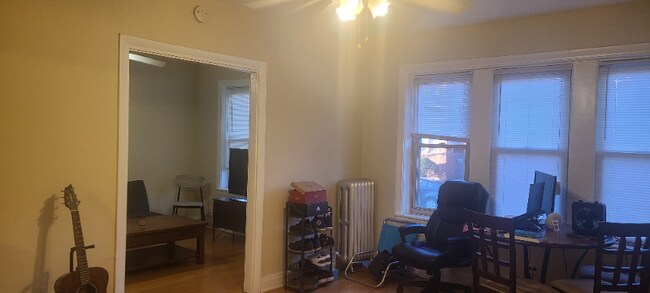 Building Photo - 4839 W Addison St