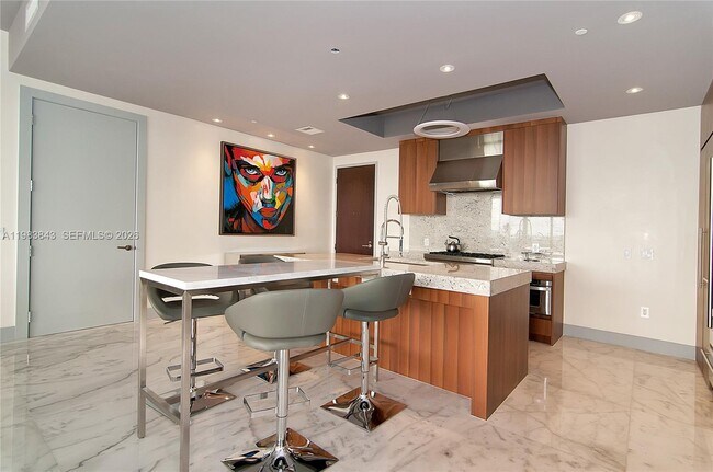 Building Photo - 9705 Collins Ave