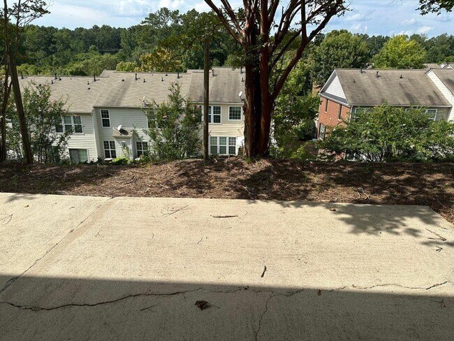 Building Photo - 2083 Deptford Dr