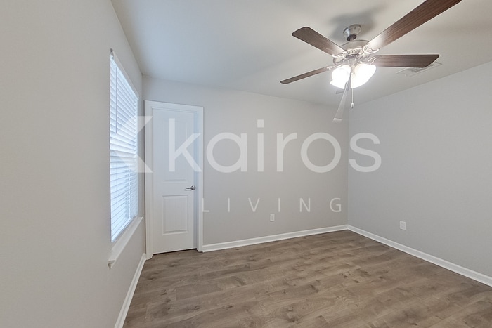 Building Photo - 123 Yardley Ct