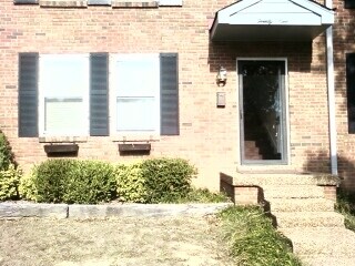 entrance - 5515 Country Dr