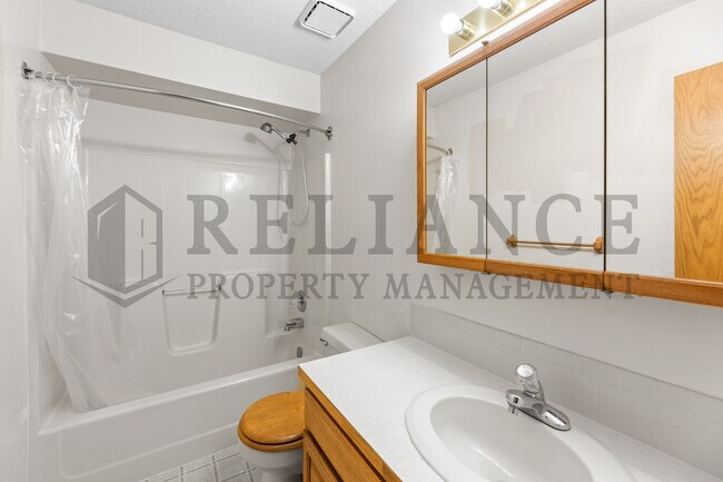 Building Photo - 8502 W Westlawn Cir