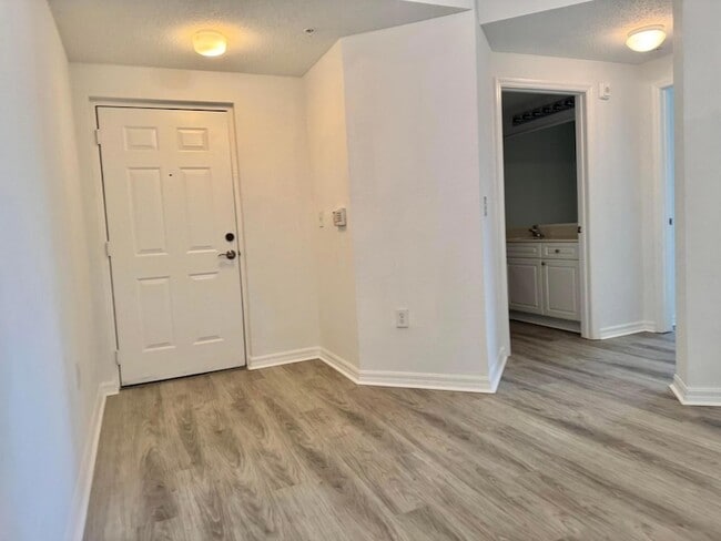 Building Photo - 2725 Anzio Ct