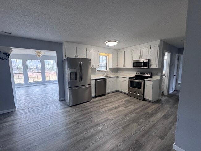 Building Photo - 1007 Cagle St NE