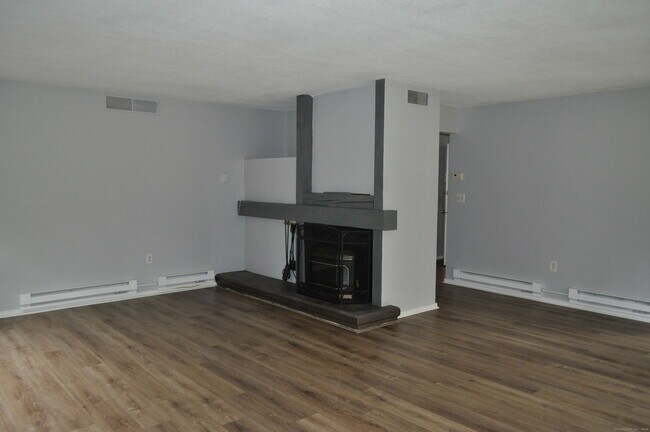 Building Photo - 66 Mallard Dr