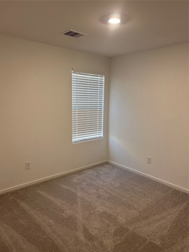 Building Photo - 9010 Cape Birdland Dr