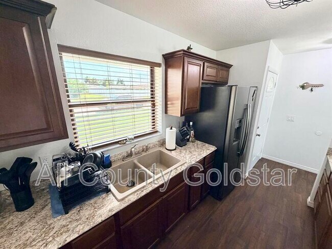 Building Photo - 5815 Spearman Cir