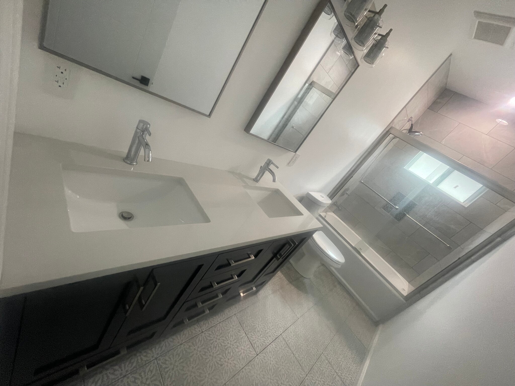 Building Photo - 10863 Nettleton St