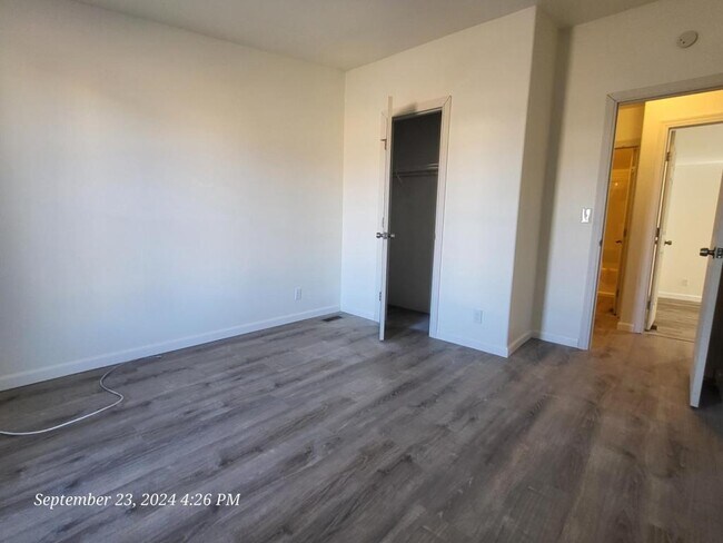 Building Photo - 924 S Tonto Rd