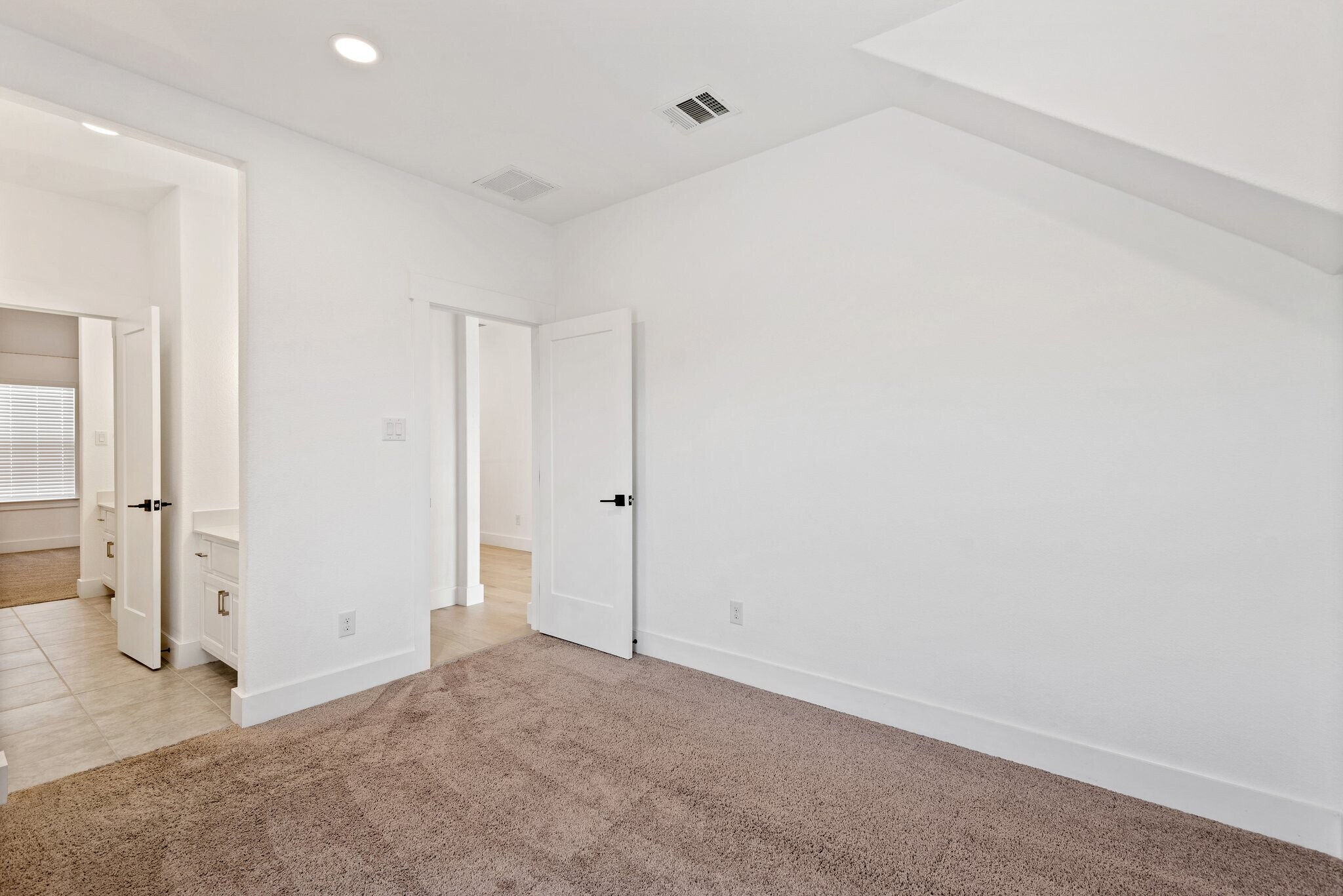 Building Photo - 7409 Turnback Ledge Trl