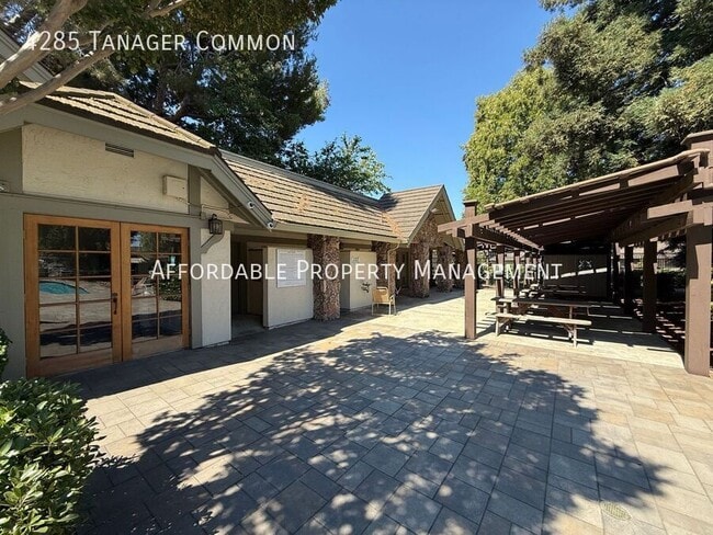 Building Photo - 4285 Tanager Common