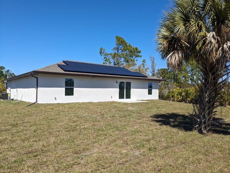 Building Photo - 5396 Gulfport Ter
