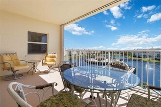 Building Photo - 8921 Lake Dr