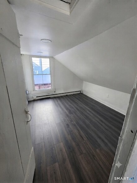 Building Photo - 16 3rd St