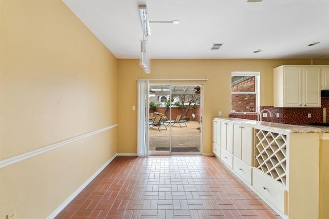 Building Photo - 2116 Houlton Ln