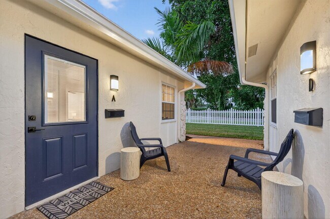 Building Photo - 800 Tropic Isle Dr