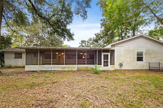 Building Photo - 2103 NW 36th Ter