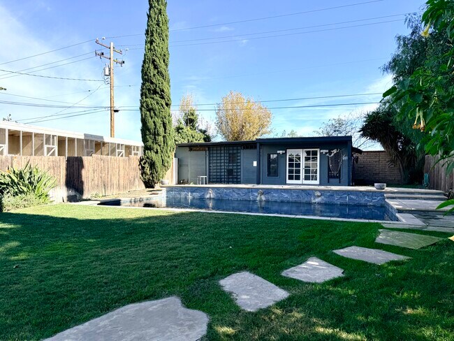 Building Photo - 4832 Maureen Ln