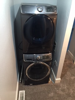 Building Photo - 716 E Lenz Ln