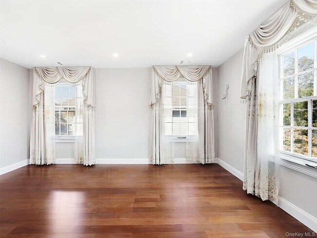 Building Photo - 56 Jackson Ave