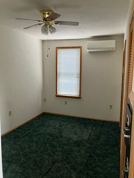 Bedroom 2 - 1281 Lakewood Ave