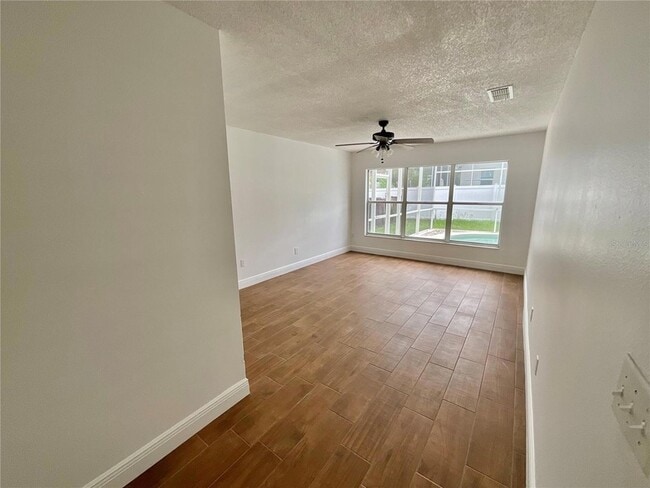 Building Photo - 745 Riggs Cir
