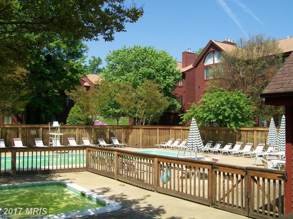 Pool - 2807 Lee Oaks Ct