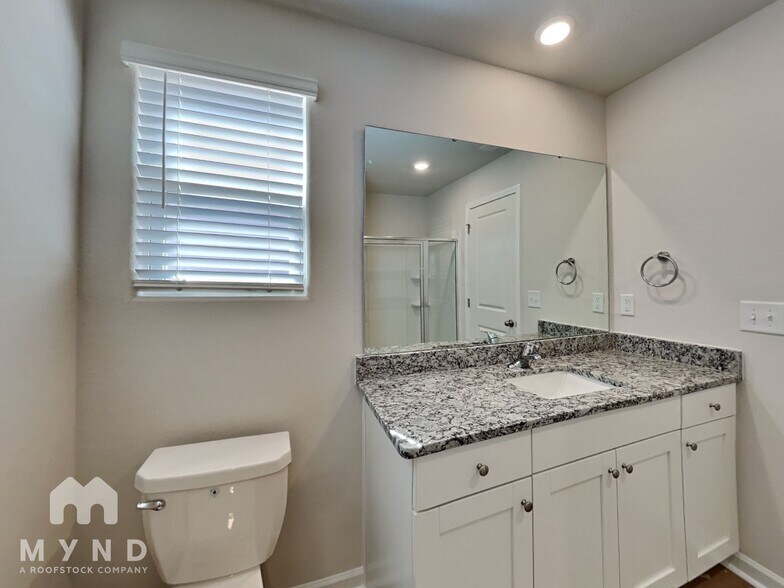 Building Photo - 365 Taverners Ln