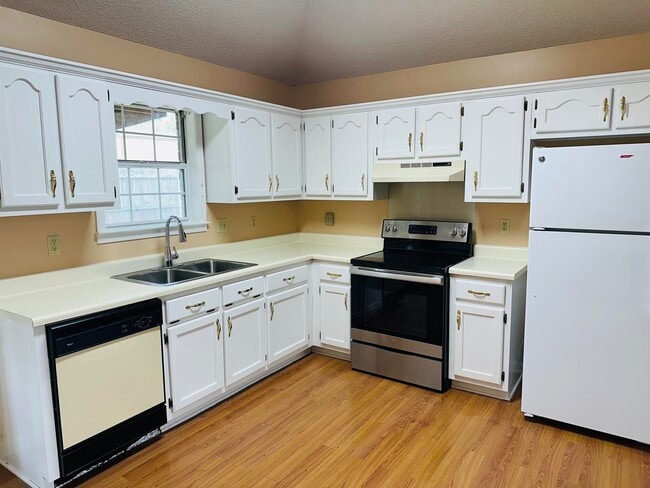 Building Photo - 119 Pennsylvania Ave