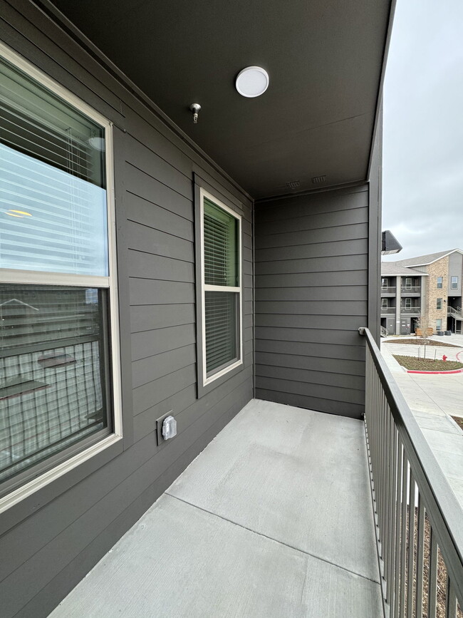 Building Photo - 5432 Huffines Blvd
