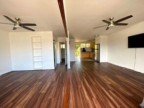 Building Photo - Emerson Court, Punchbowl Makiki 2 bedroom 1 ba 1 parking pet negotiable 20 lbs less