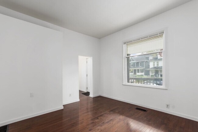 Building Photo - Perfect home in the heart of a great commu...