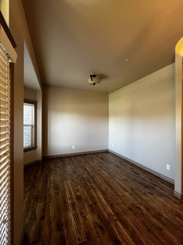 Building Photo - 985 W 8000 S