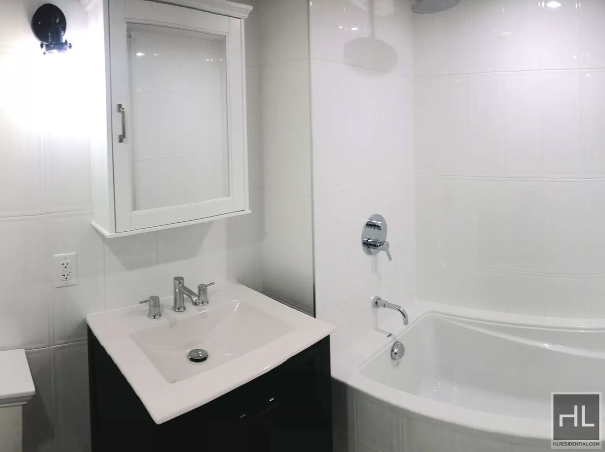 Building Photo - BUSHWICK AVENUE