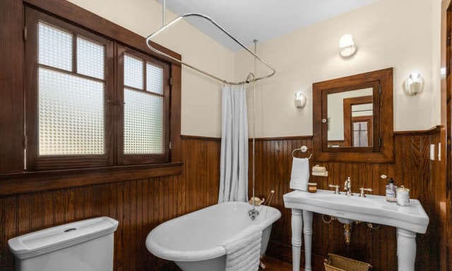 Building Photo - 852 Laveta Terrace