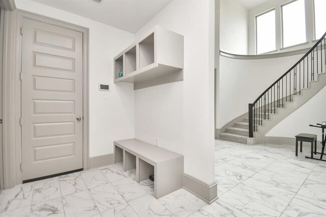 Building Photo - 8726 Marina Alto Ln