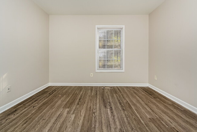 Building Photo - 7022 S Nottingham Rd