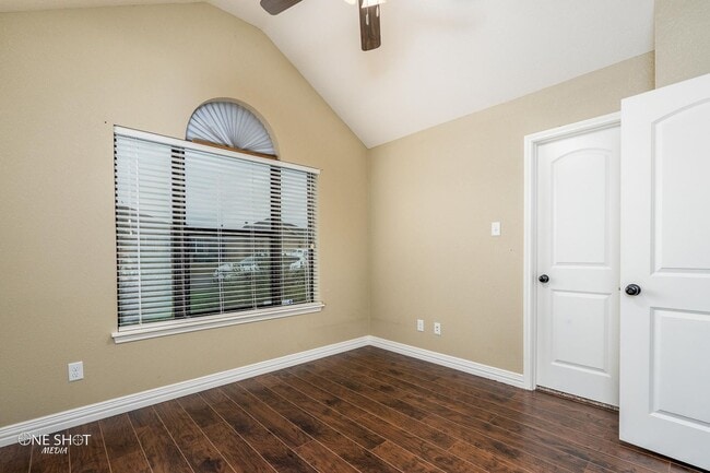 Building Photo - 350 Miss Ellie Ln
