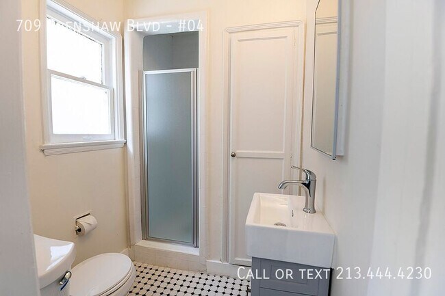 Building Photo - 709 Crenshaw Blvd