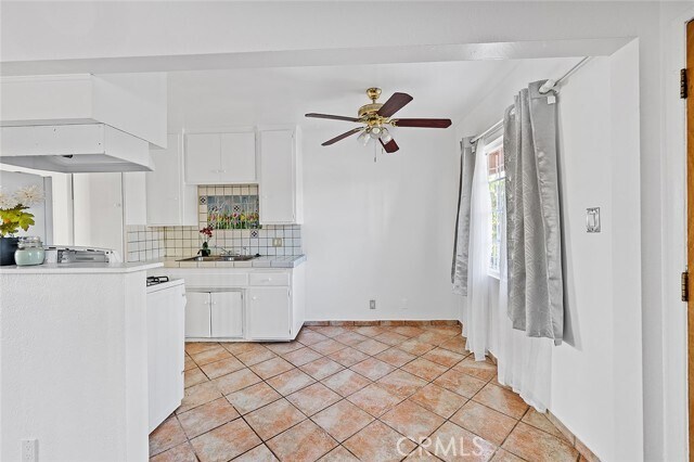 Building Photo - 330 W Laurel St